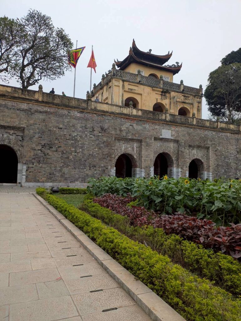 2025年12月現在、入場料は１人10万ドン（約600円）